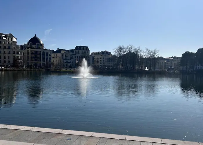 Luxe - Vue Tour Eiffel - Proche Paris & Versailles アパート クラマール